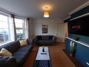Stylish 5 Bedroom House with Comfy Living Space